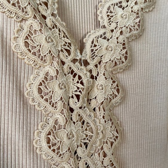 Lulu's - Yellow Lace Long Sleeve Bodysuit (Large) - Picture 4 of 11